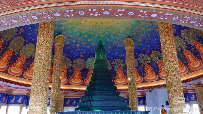 TM_Wat Paknam Bhasicharoen Temple
